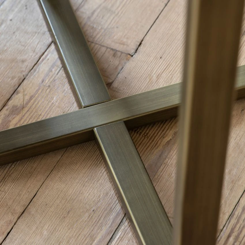 Luxor Round Dining Table 5 Luxor Round Dining Table - Image 5